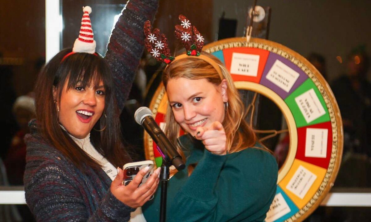 Corporate Event Interactive CEI Holiday Events Holiday Give Backs Holiday Team Building Bonding Holiday Game Show Corporate Events Chicago CEI